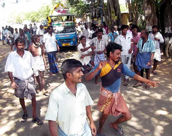 Young people who conducted the funeral procession of the mentally challenged woman